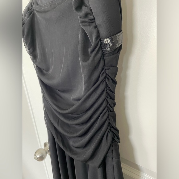 Semi-formal Junior’s Dress - Picture 14 of 17